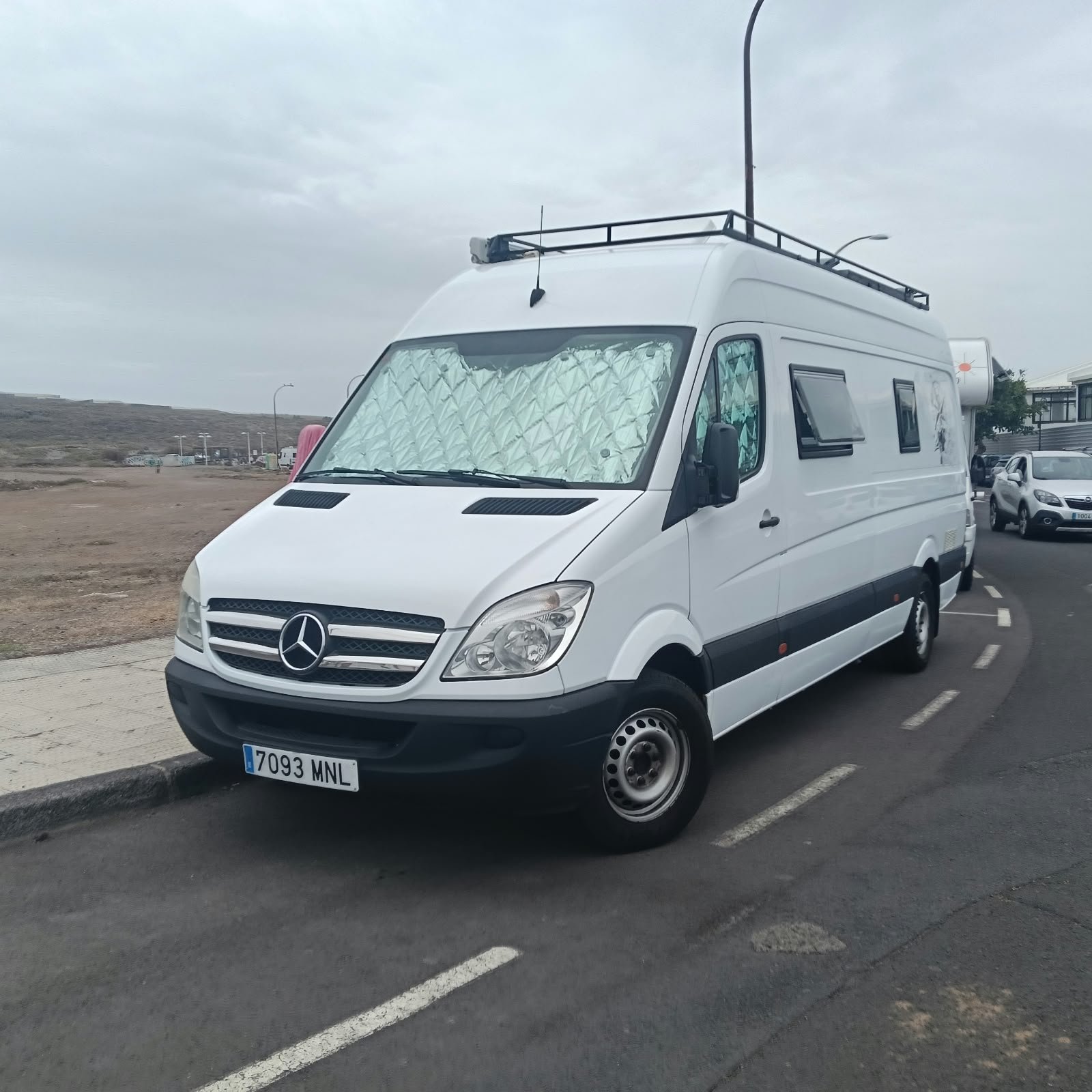 Mercedes Sprinter 313 de Valle Camper, el furgón completo por fuera